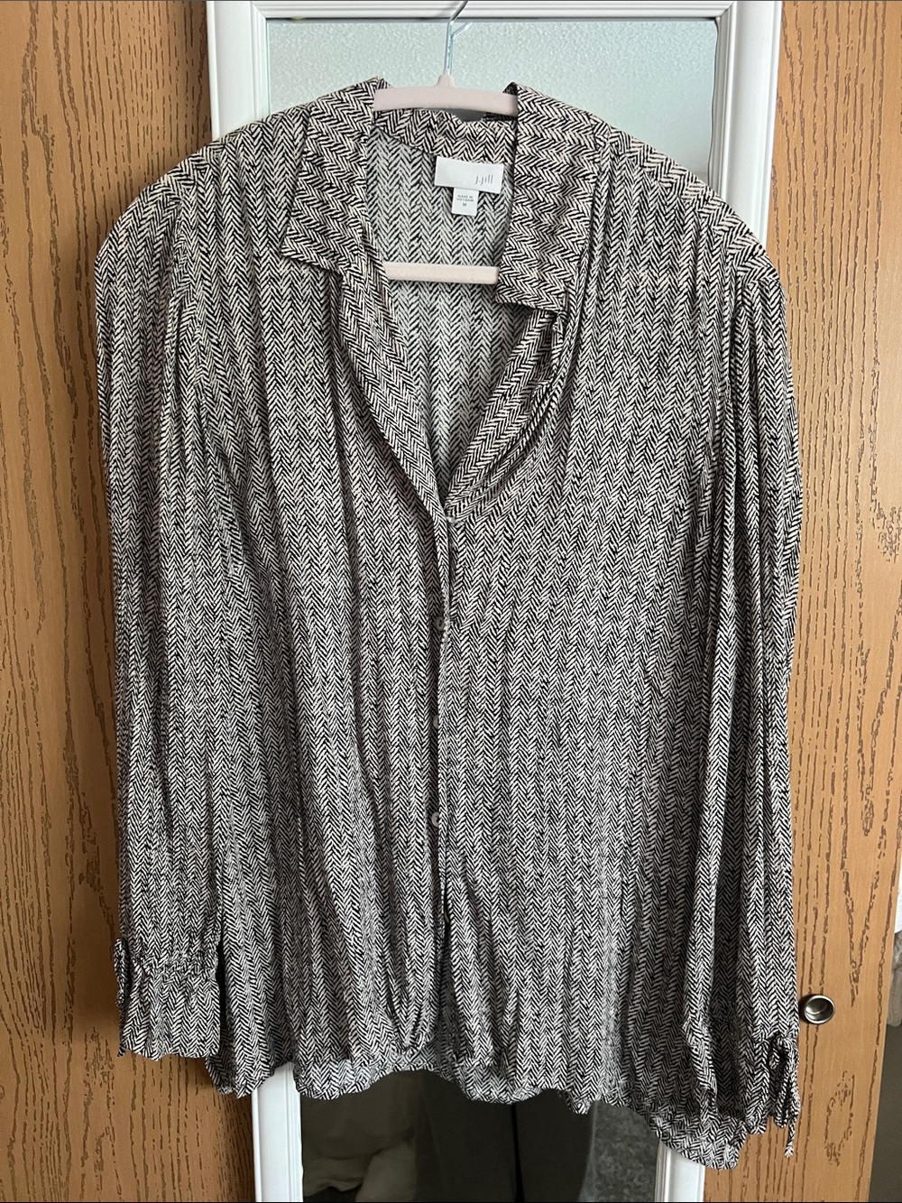 J. Jill Black & White Chevron Button-Up Shirt